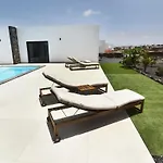 Pitaya - Luxury Escape La Oliva