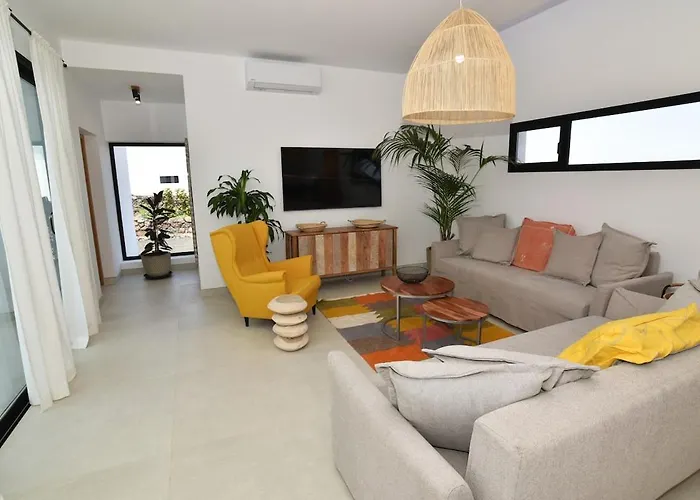 Pitaya - Luxury Escape * La Oliva