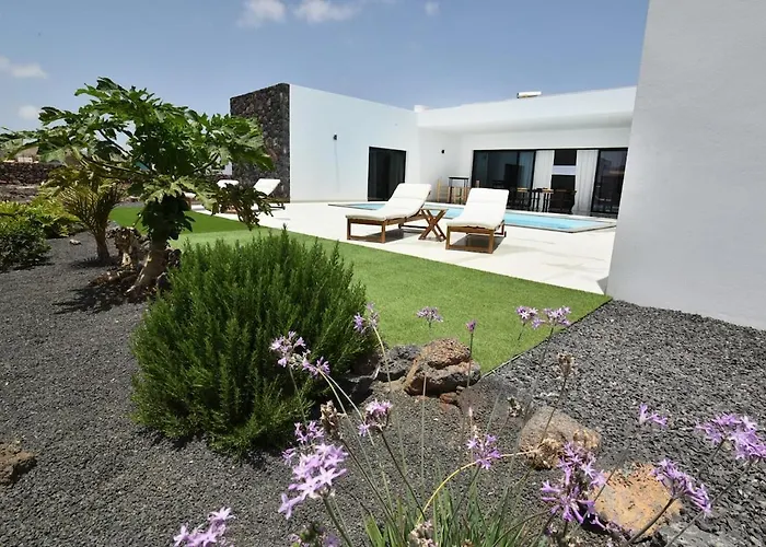 Pitaya - Luxury Escape * La Oliva